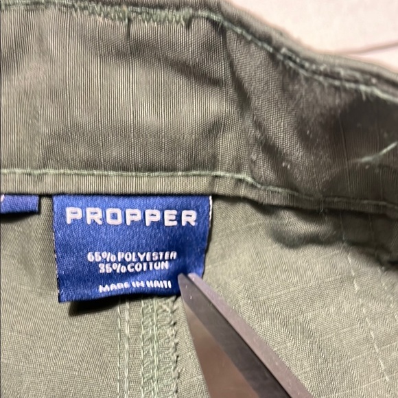 Men's Propper Hiking Green Cargo Shorts. Size 30 - Picture 2 of 9